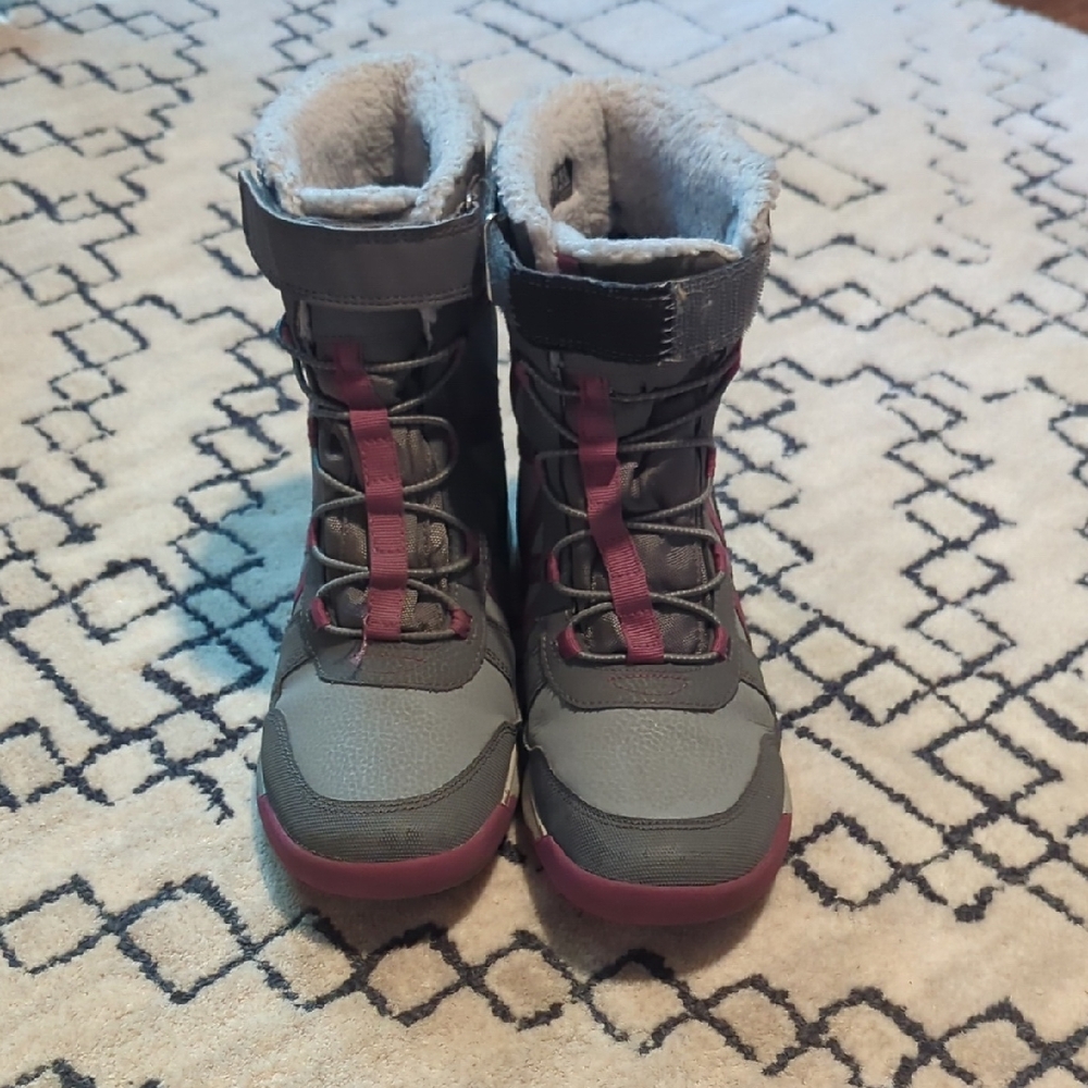 Merrell Snow Boots - Size 4